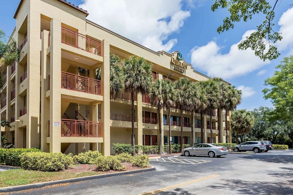 Фото Boca Suites Deerfield Beach