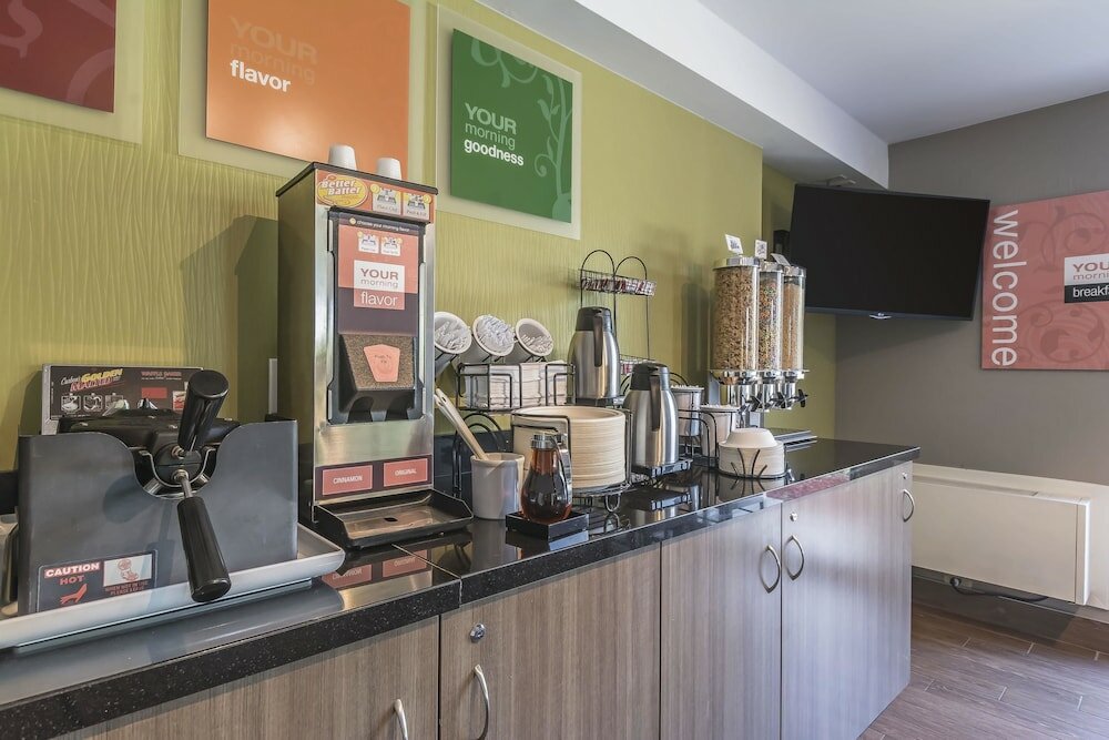 Фото Comfort Inn Cobourg