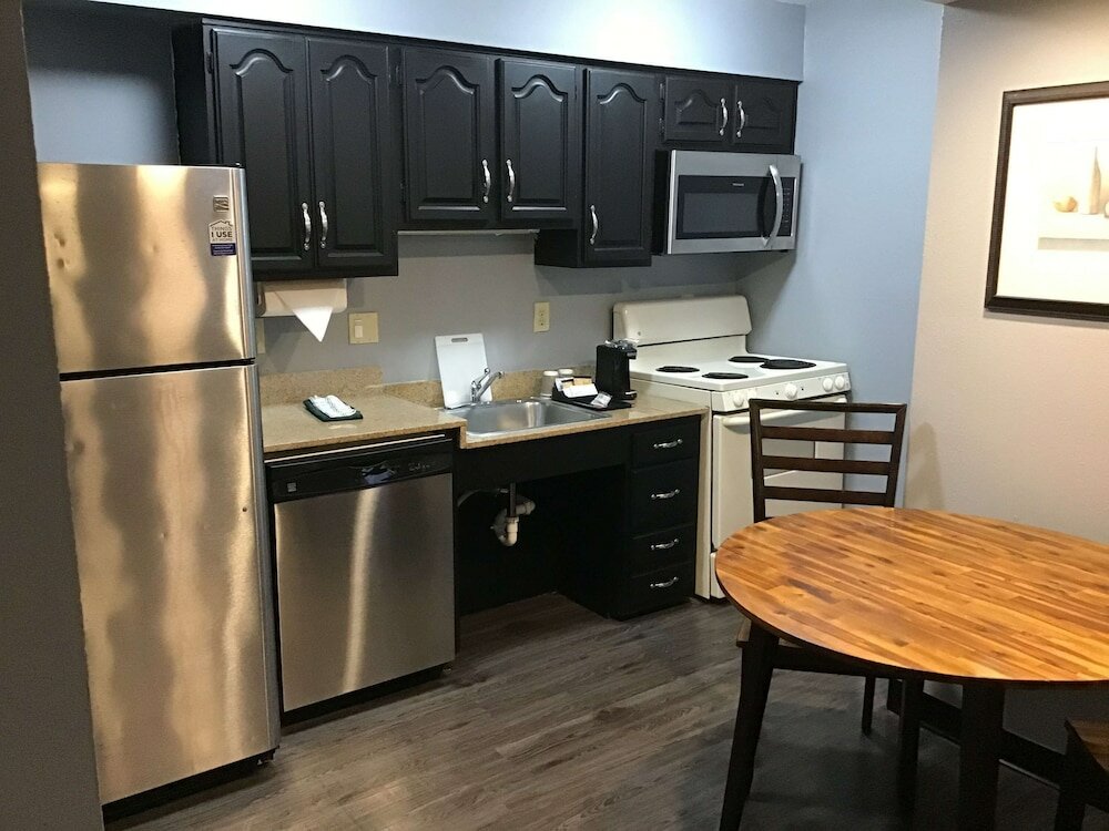 Фото SureStay Studio by Best Western Pensacola