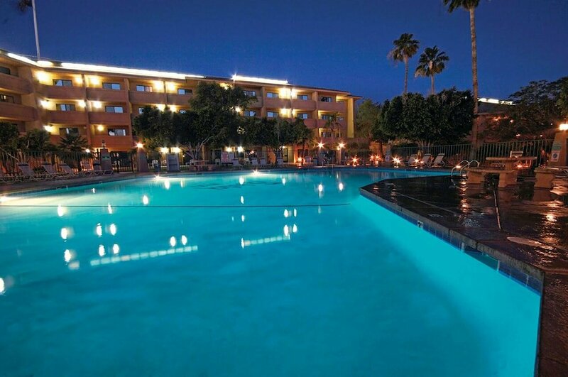 Гостиница Shilo Inn Hotel & Suites - Yuma в Юме