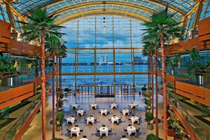 Гостиница Detroit Marriott at the Renaissance Center