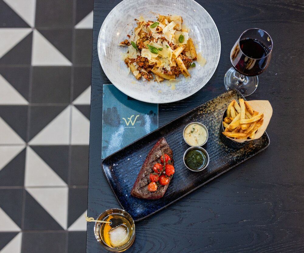 Фото Holiday Inn Chicago Dwtn Wolf Point, an Ihg Hotel