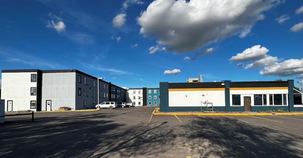 Фото Travelodge by Wyndham Regina