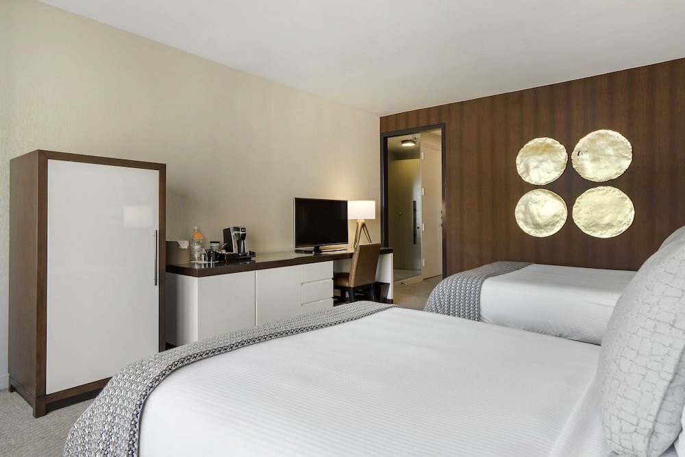 Фото Omni Charlotte Hotel