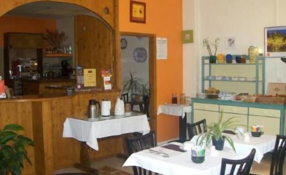 Фото Hotel de Paris et des Voyageurs