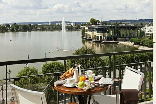 Гостиница Hôtel Barrière l'Hôtel du Lac