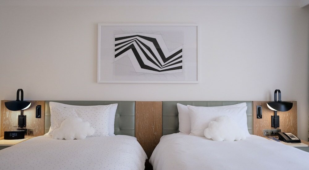 Фото Conrad Dublin