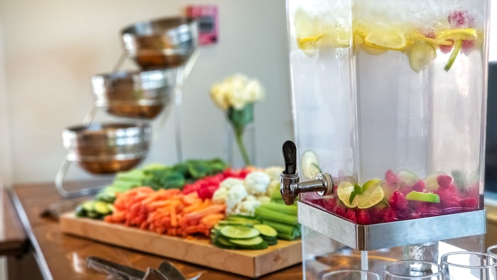 Фото Embassy Suites by Hilton Tampa Airport Westshore