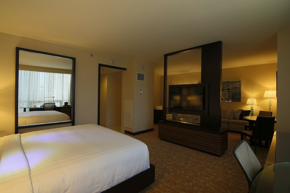 Фото The L.A. Grand Hotel Downtown