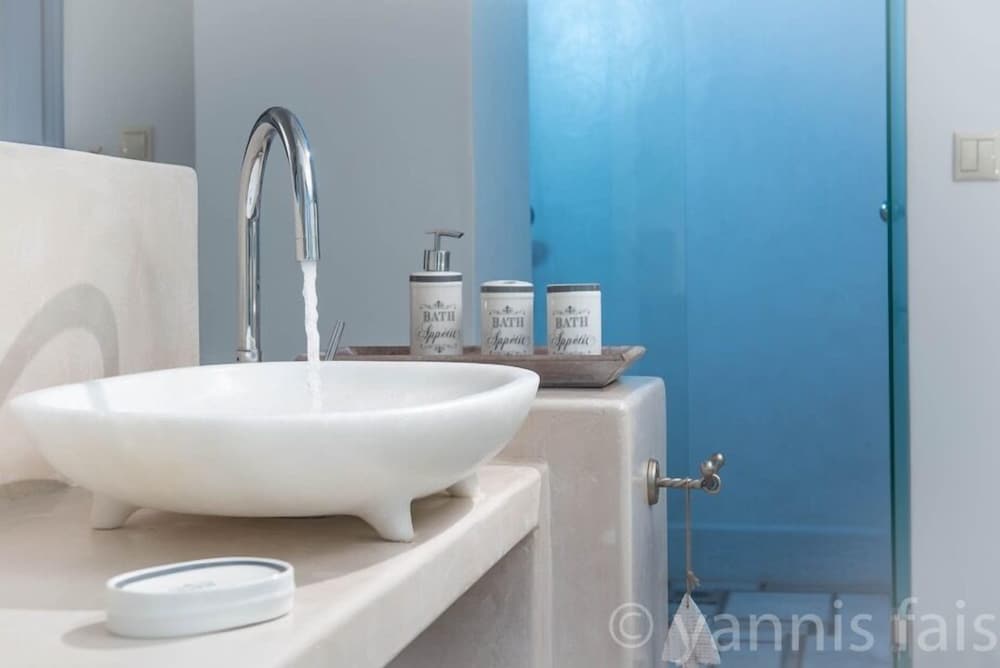 Фото Pyrgos Blue