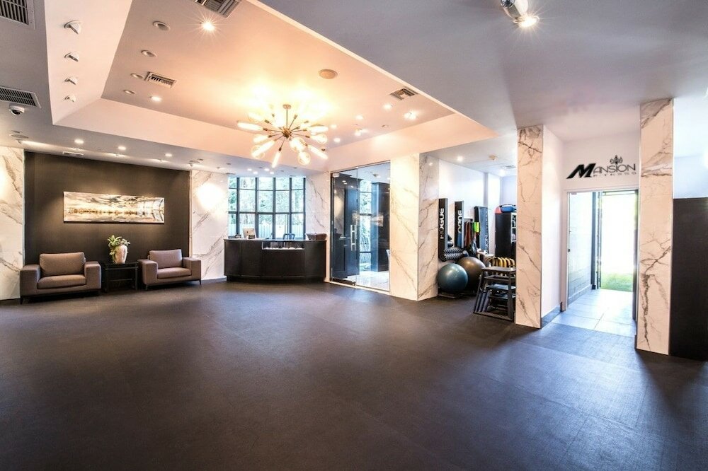 Фото Sunset Tower Hotel