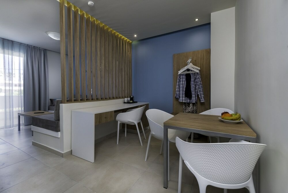 Фото Sunny day's Hotel Apartments