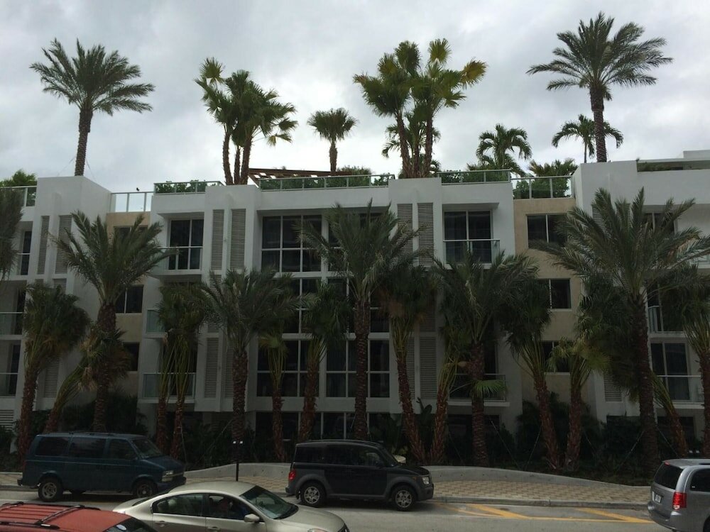 Фото Grand Beach Hotel Surfside West