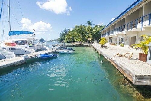 Гостиница Blue Lagoon Hotel & Marina в Сент-Винсент и Гренадинах