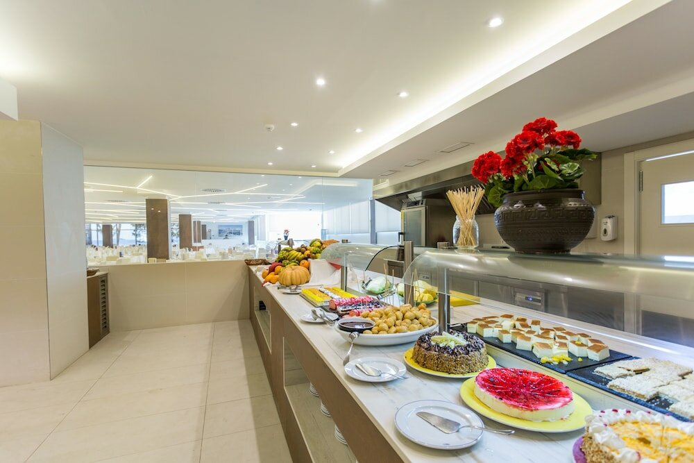 Фото The Ibiza Twiins Hotel