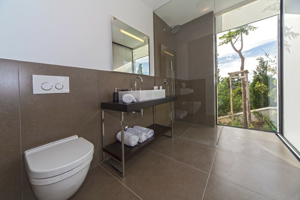 Фото Golden Rays Luxury Apartments