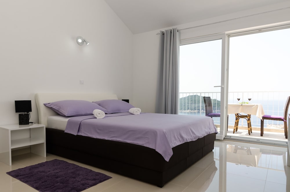 Фото Apartments Noa Old Town