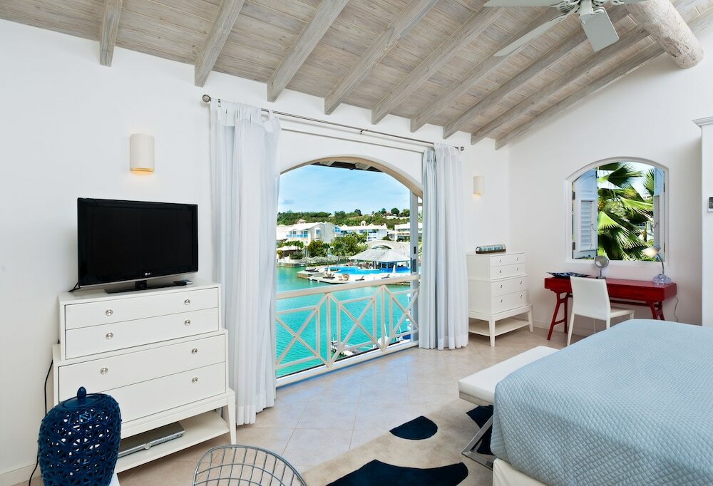 Фото Port St Charles