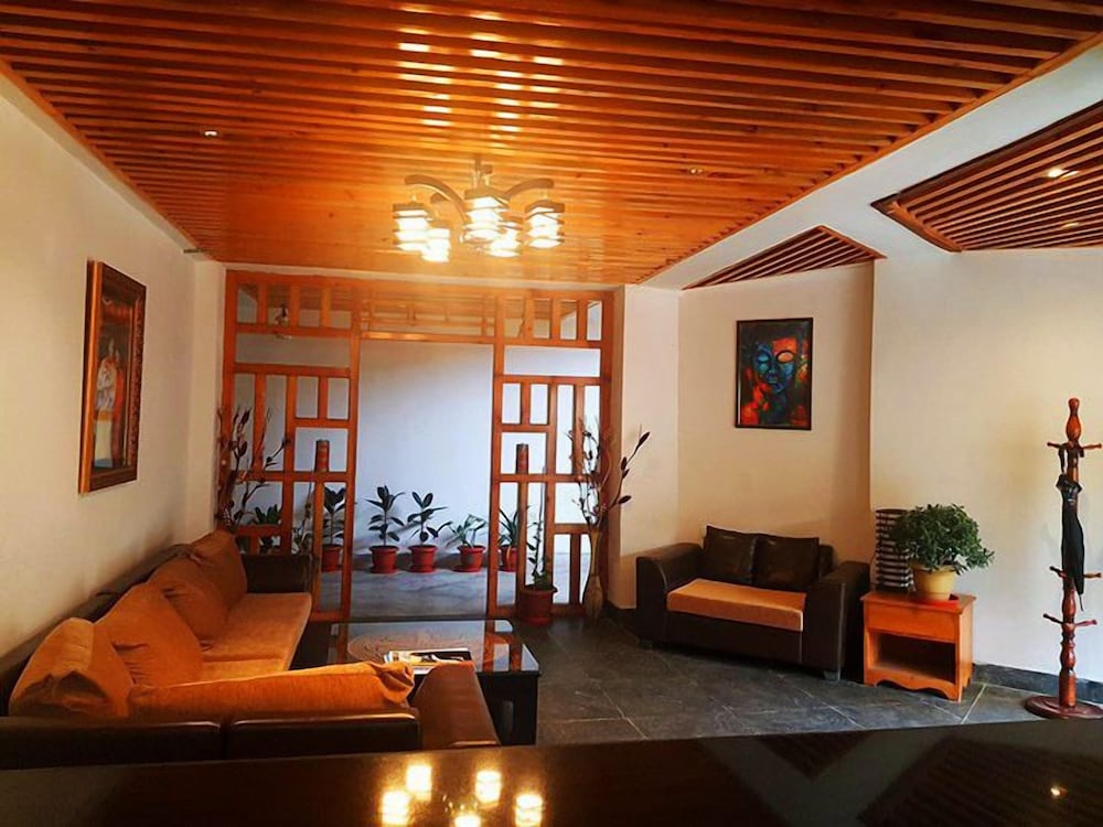 Фото Hotel Om Tara