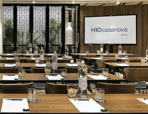 Гостиница H10 Casanova в Барселоне