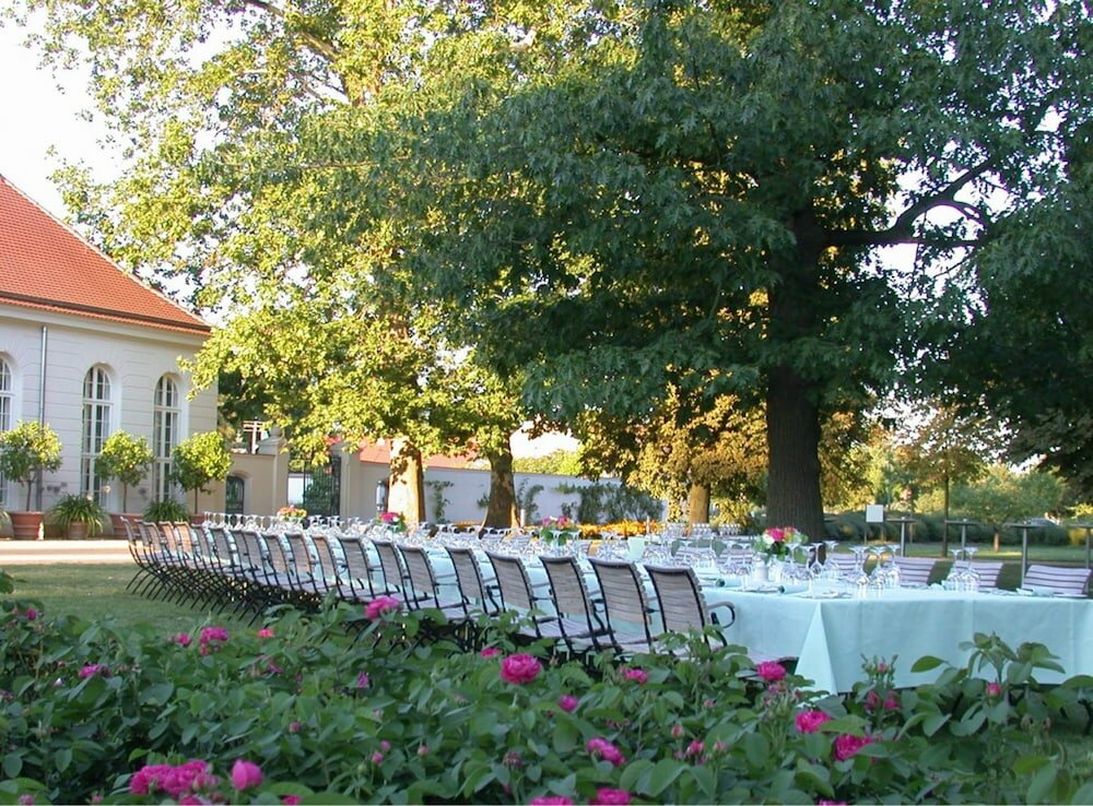 Фото Hotel Schloss Neuhardenberg