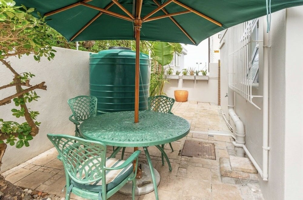 Фото Bantry Beach Luxury Suites