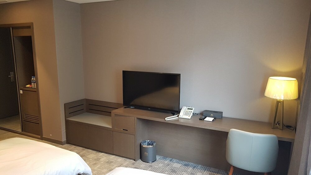 Фото Mudeungpark Hotel