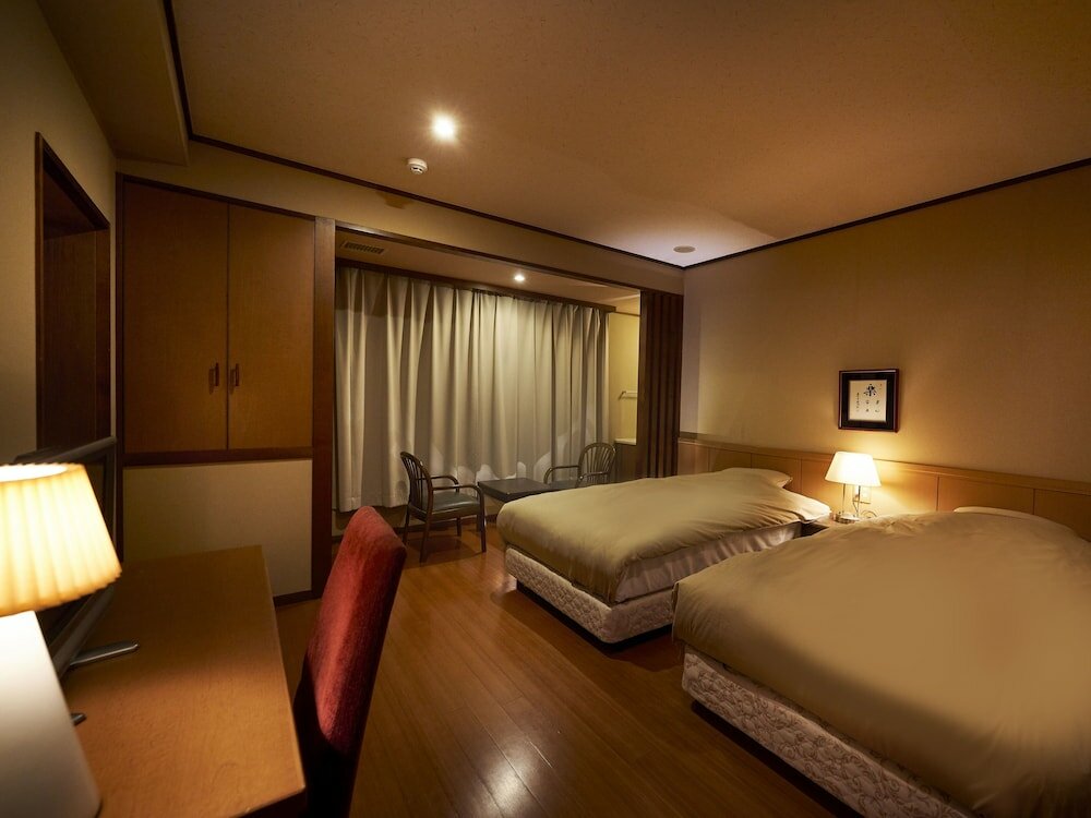 Фото Sarusawaike Yoshidaya