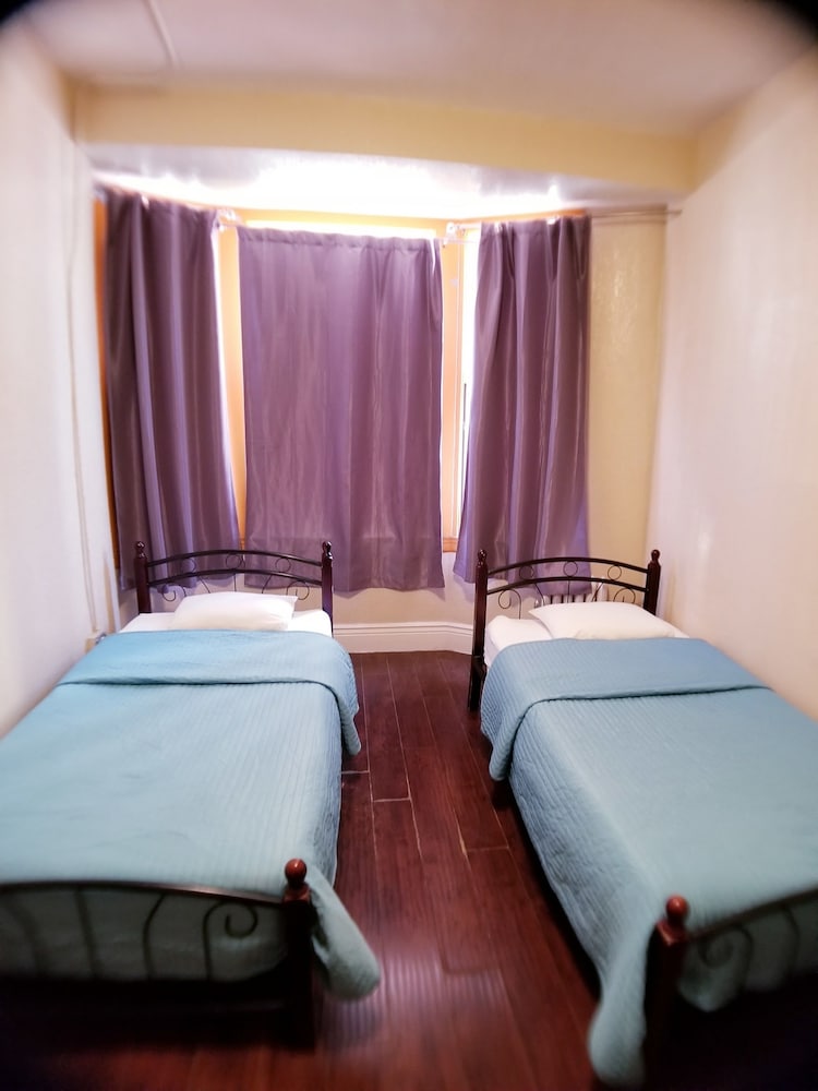 Фото Orange Village Hostel