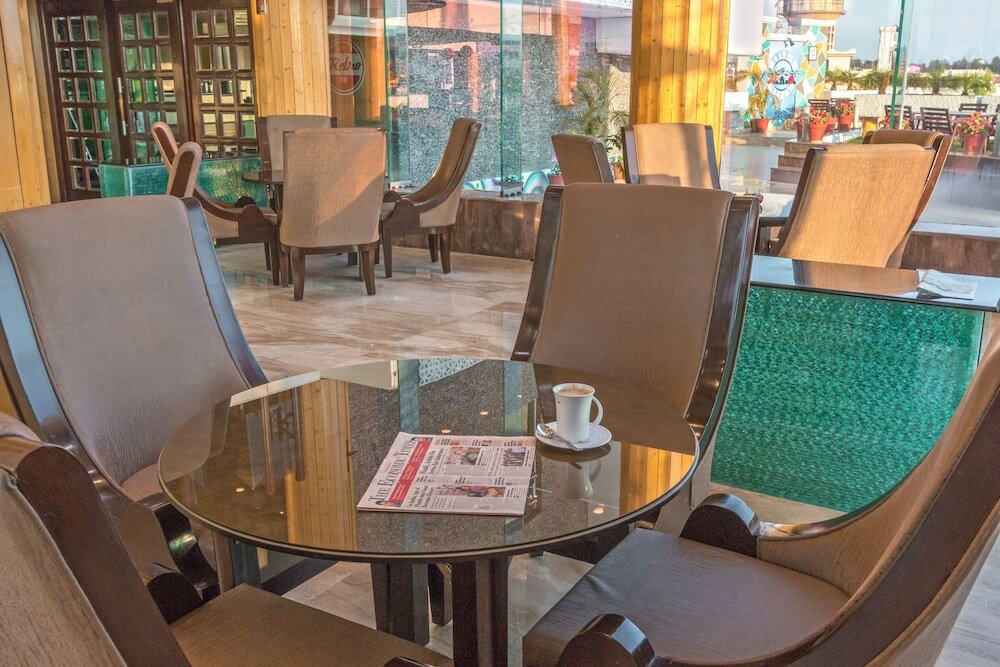 Фото The Solitaire