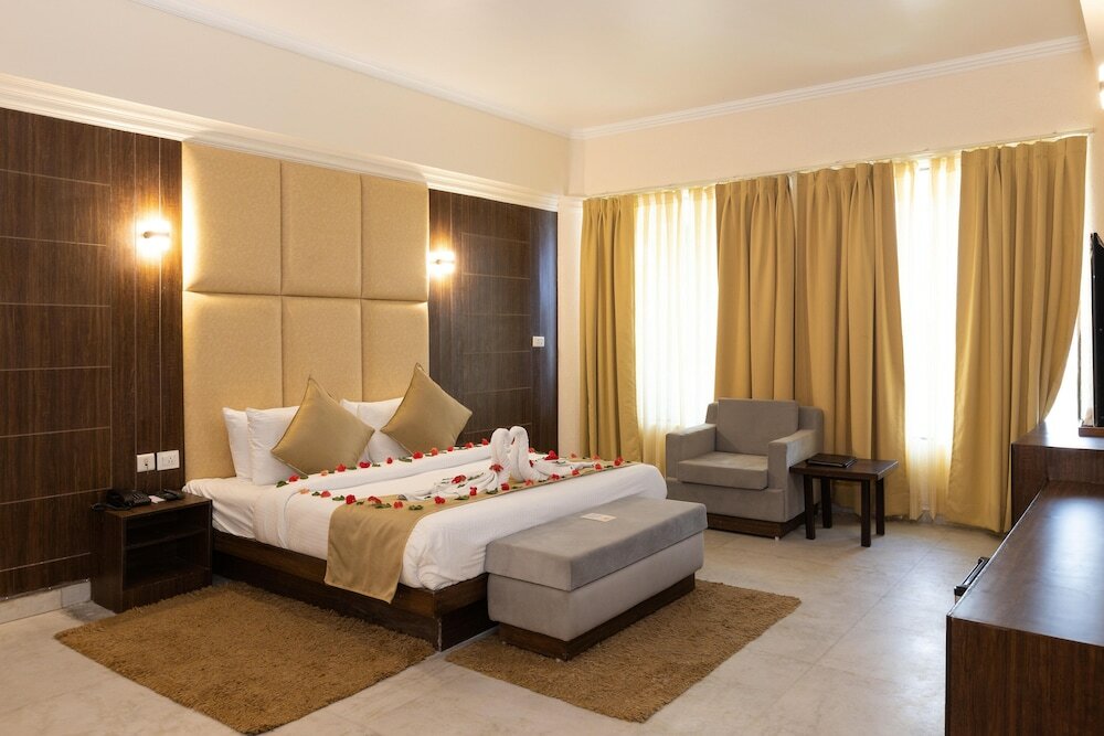 Фото The Solitaire