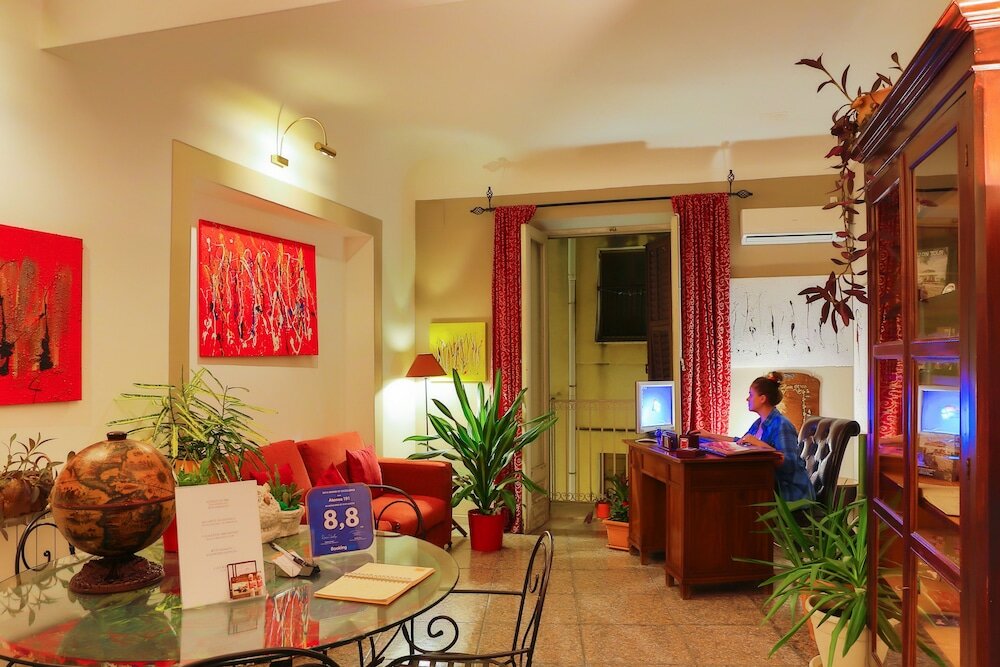 Фото отеля 2