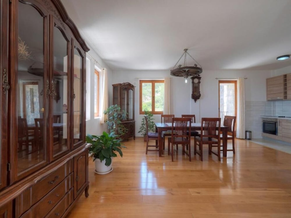 Фото Family Retreat Bozovic