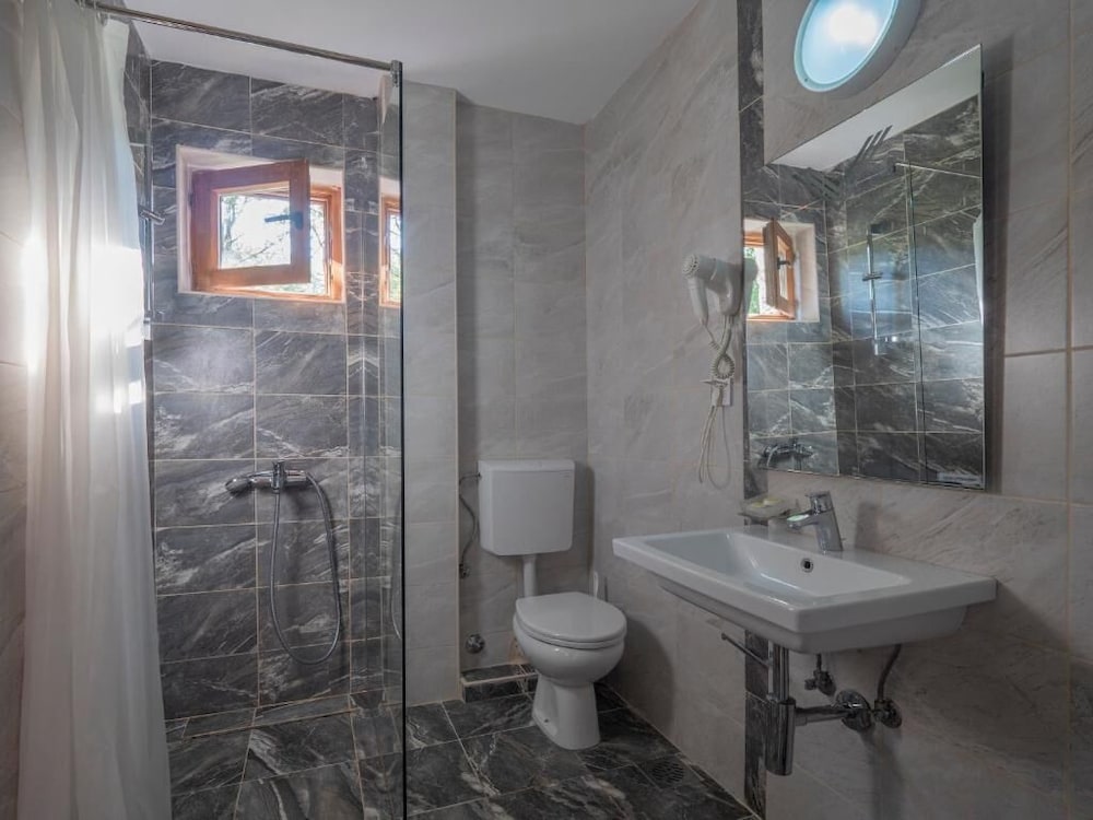 Фото Family Retreat Bozovic