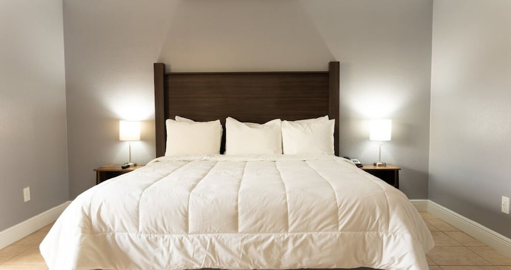 Фото Celebration Suites