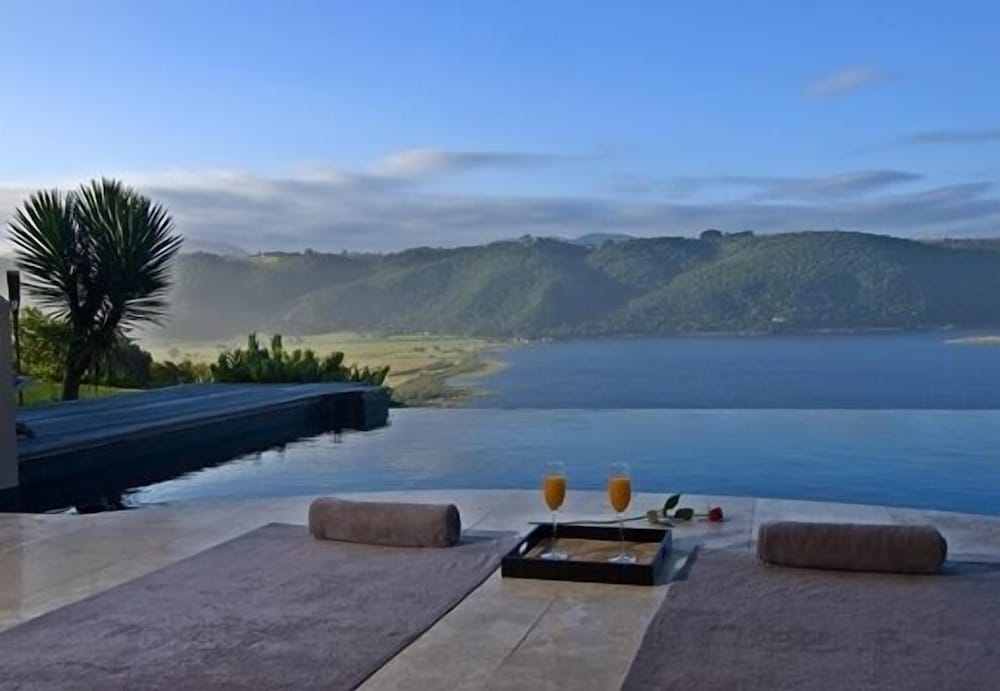 Фото Lodge on the Lake & Wellness SPA