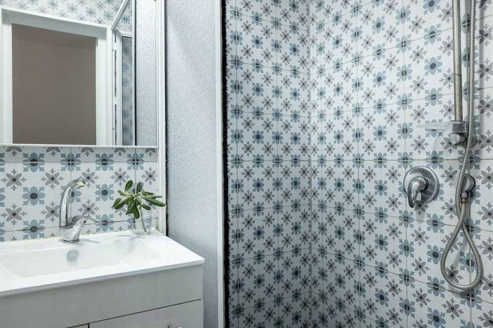 Фото Cozy Charm Stu Haifa Ctr by Sea N' Rent