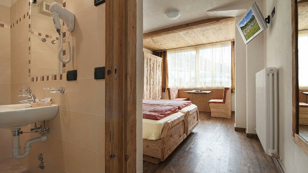 Фото Hotel Champagne