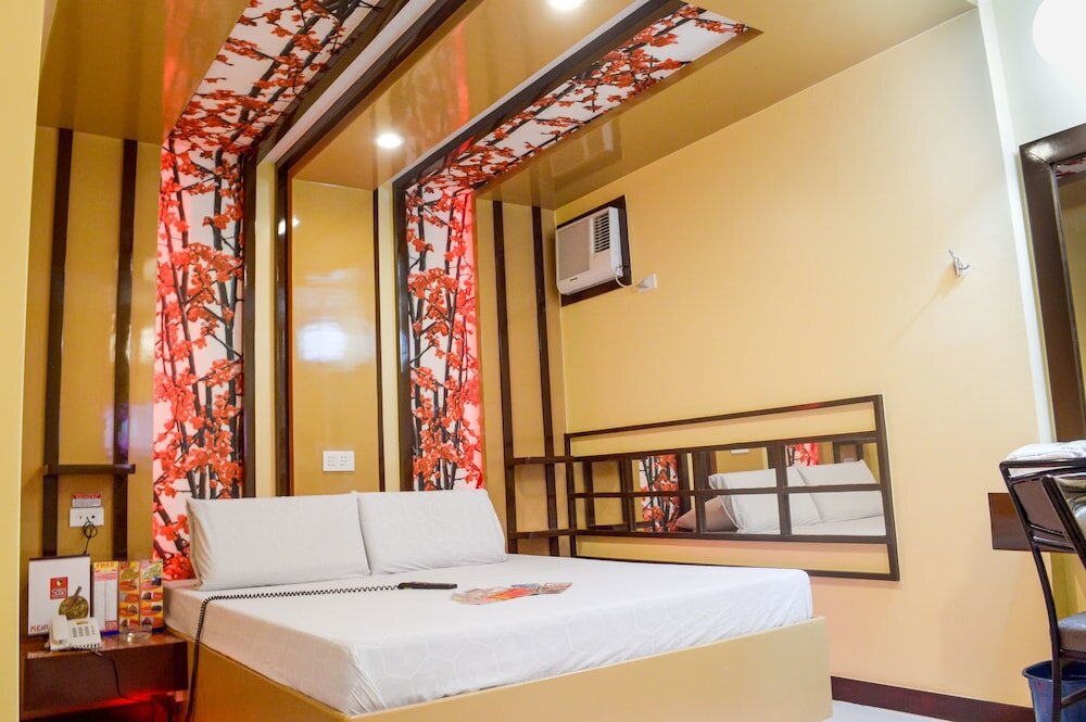 Фото Hotel Sogo Lrt Monumento Station