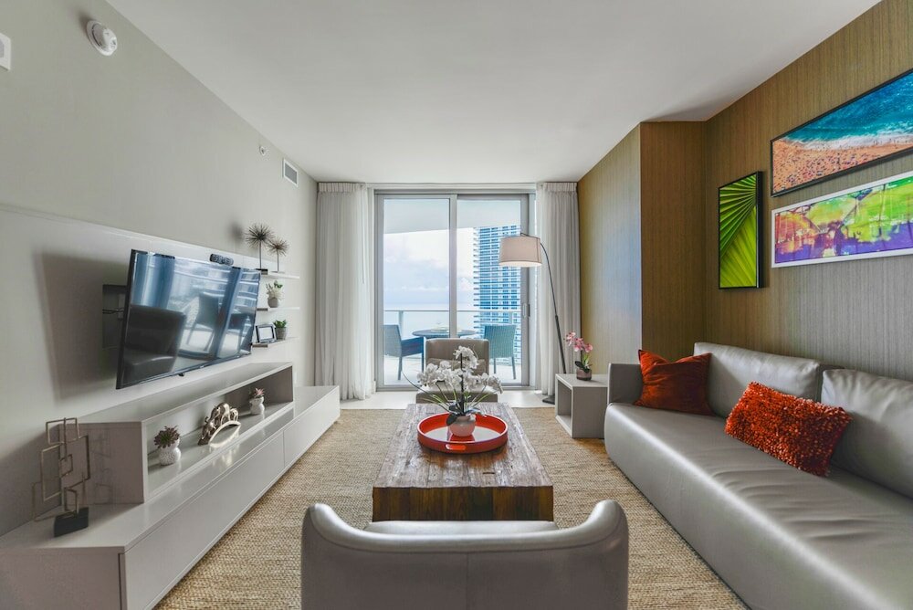 Фото Luxury condominium with great ocean view