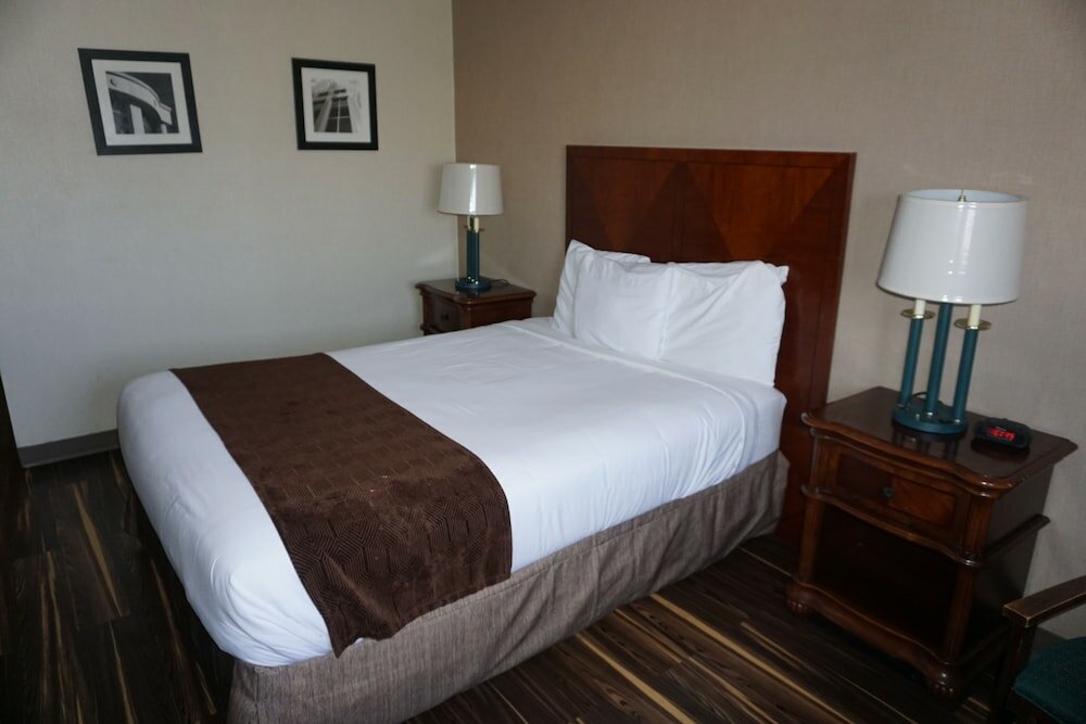 Фото The Floral Park Motor Lodge