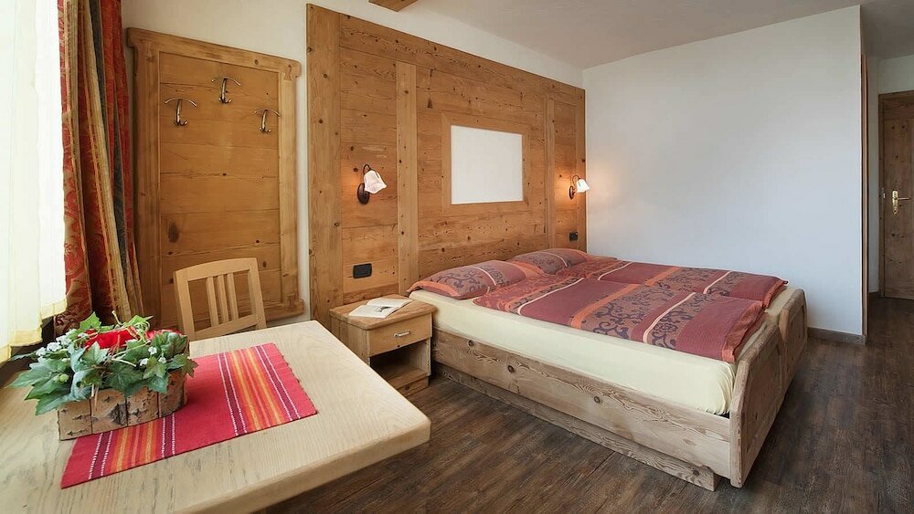 Фото Hotel Champagne