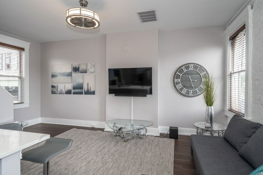 Фото Heart of Mainstrasse Apt 4