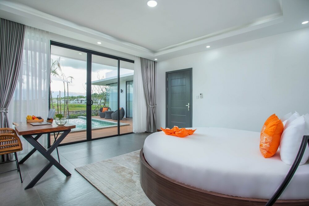 Фото Wonderland Suites and Resort