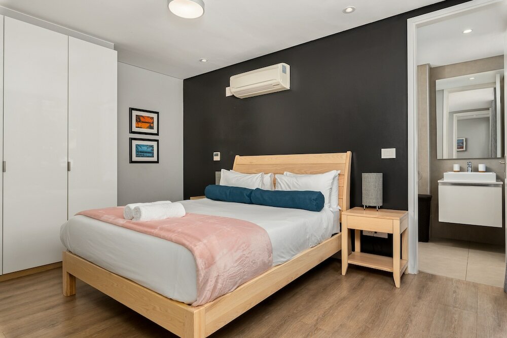 Фото Warwick 107