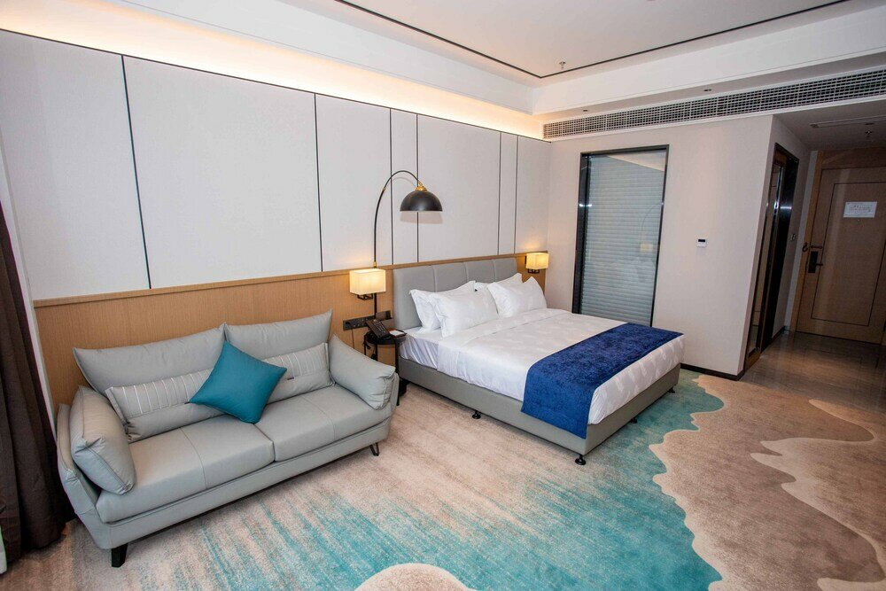 Фото LC International Hotel