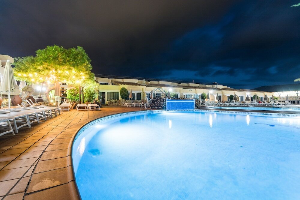 Фото Arena Suite Hotel