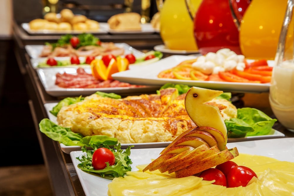 Фото Royal Court Hotel