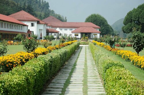 Внешний вид отеля The Lalit Grand Palace Srinagar в Сринагаре, фото 1