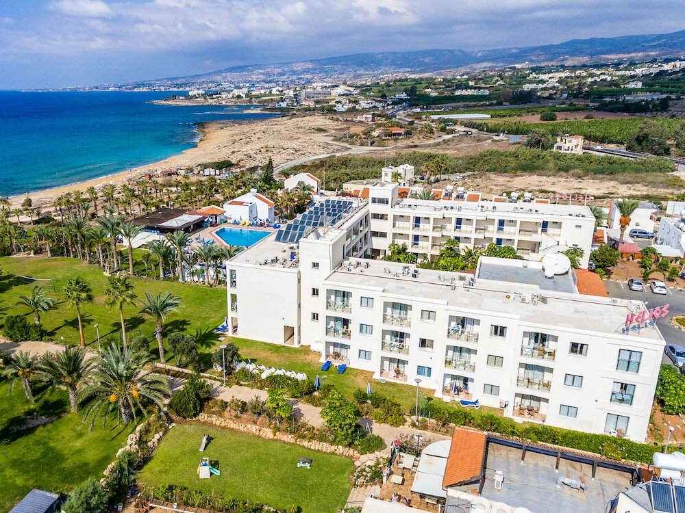 Фото Helios Bay Hotel and Suites